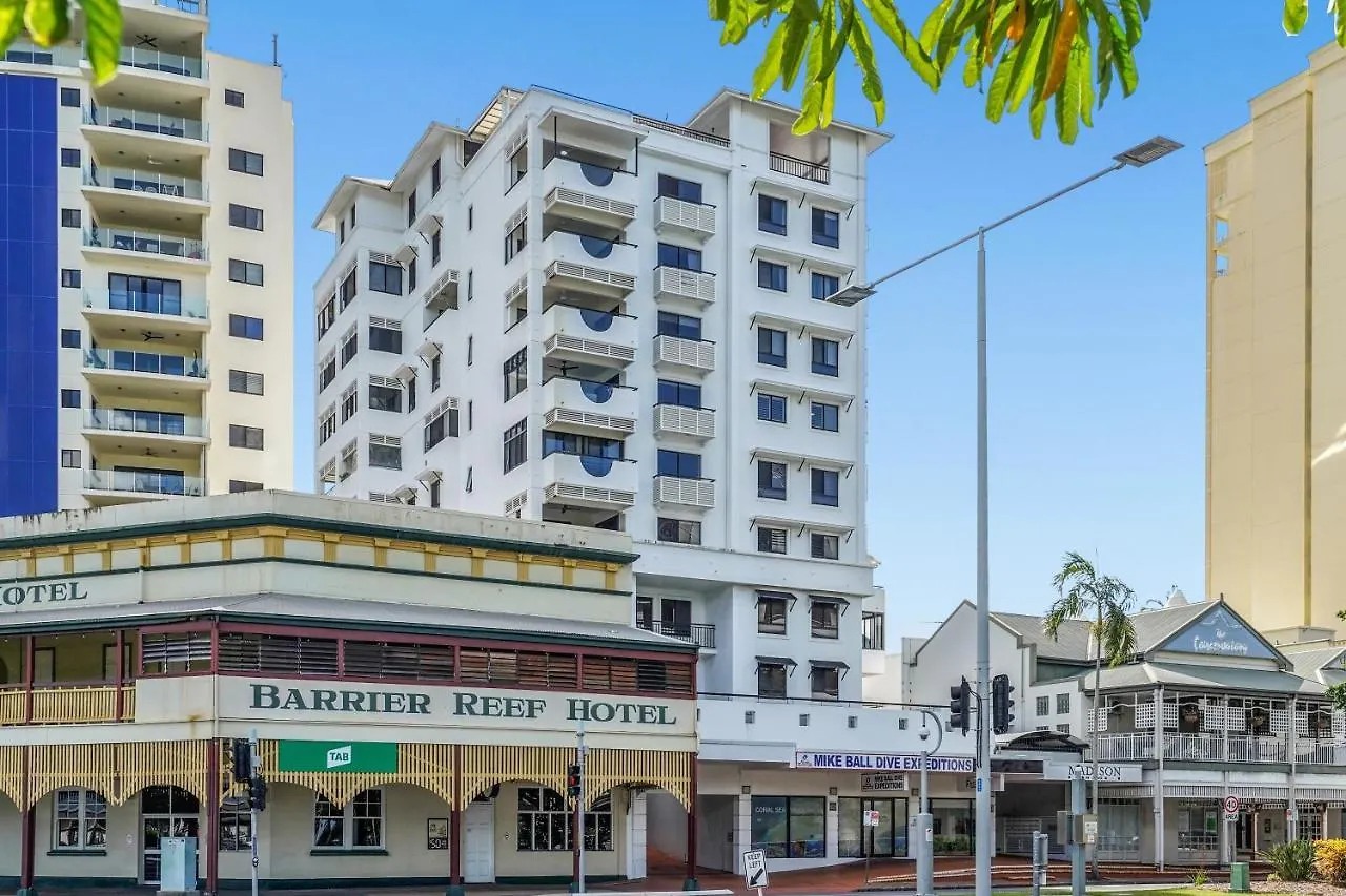 Belle Escapes - Luxury Cairns Penthouse With Ocean Views 